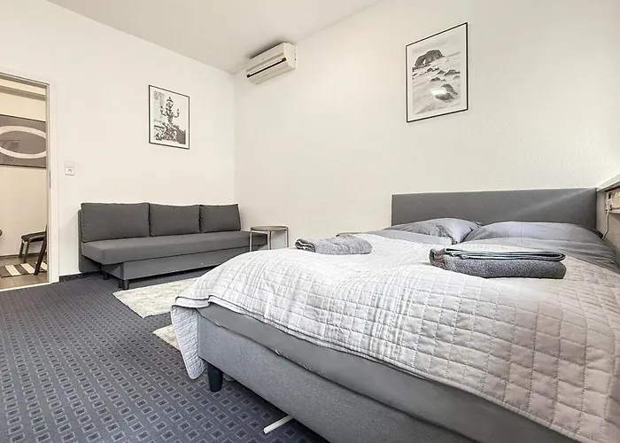 Zentrales Stgt 3sz 12 Pers *