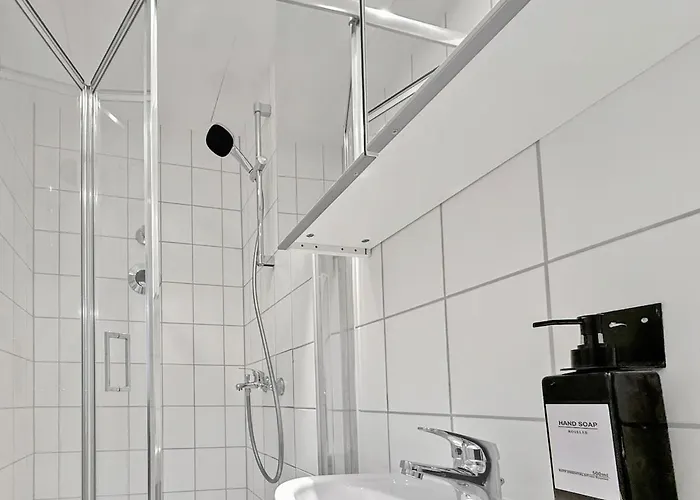 Zentrales Stgt 3sz 12 Pers *