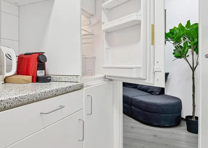 Appartement Zentrales Stgt 3sz 12 Pers *