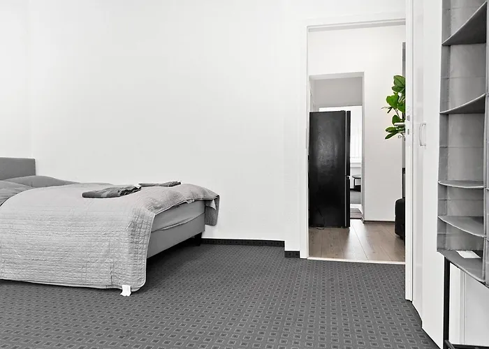 Zentrales Stgt 3sz 12 Pers *