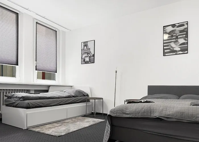 Zentrales Stgt 3sz 12 Pers Appartement