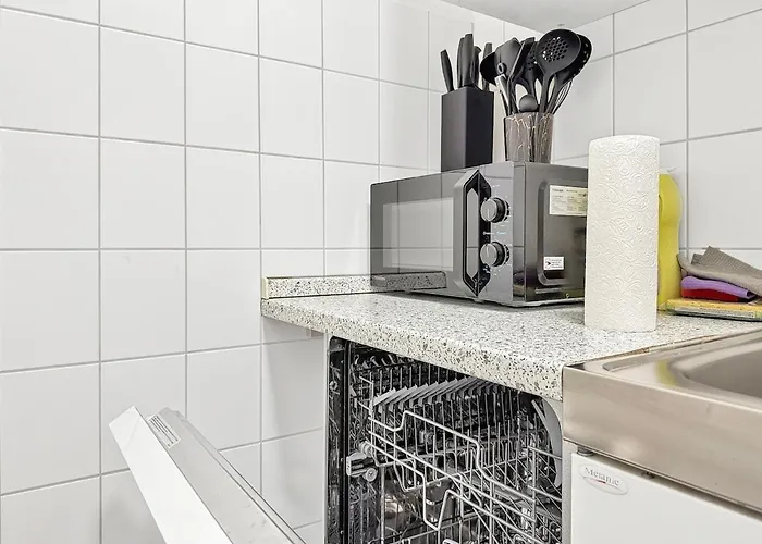 Appartement Zentrales Stgt 3sz 12 Pers *