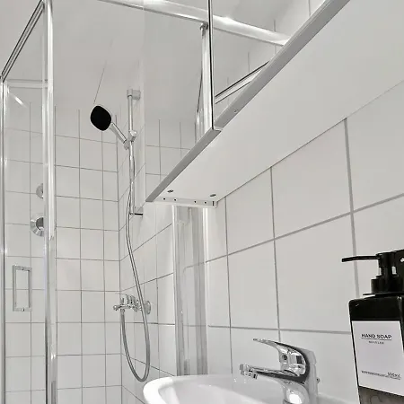 Zentrales Stgt 3sz 12 Pers *