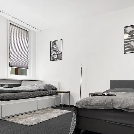 Zentrales Stgt 3sz 12 Pers דירה